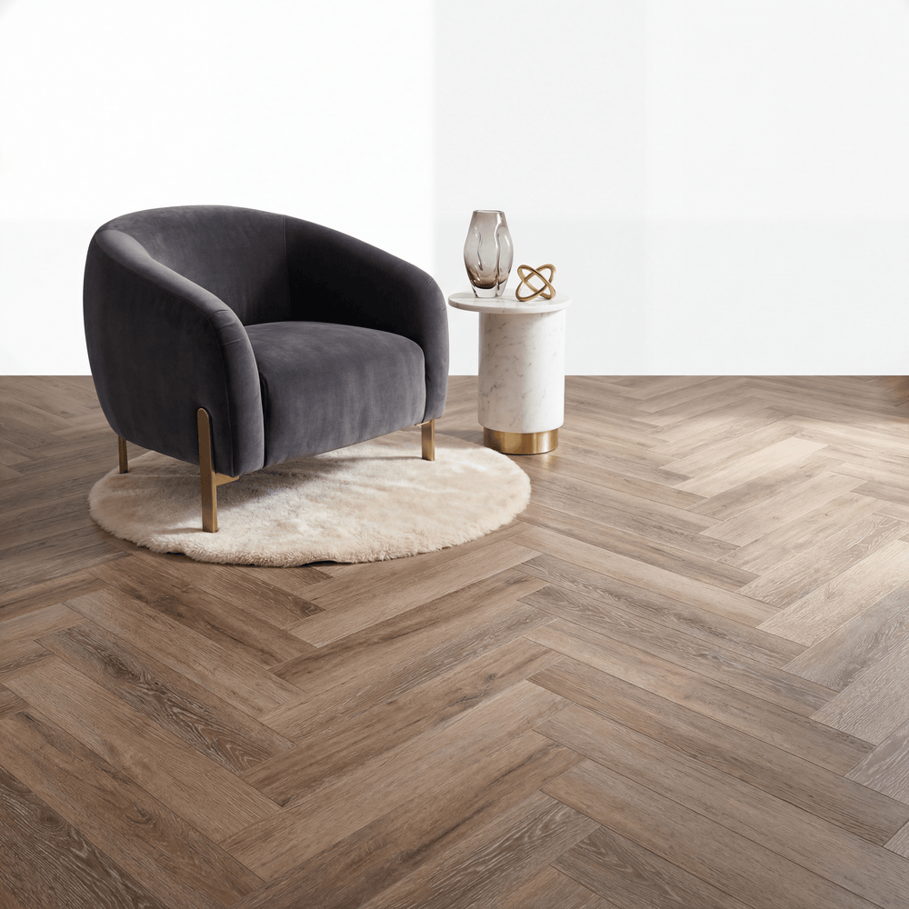 Lux Tenebrae Chevron Dark Oak Plak PVC - Vloerenbeer