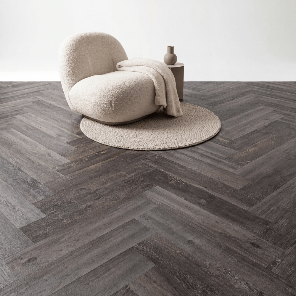 Lux Tenebrae Visgraat Charred Black Oak Plak PVC - Vloerenbeer