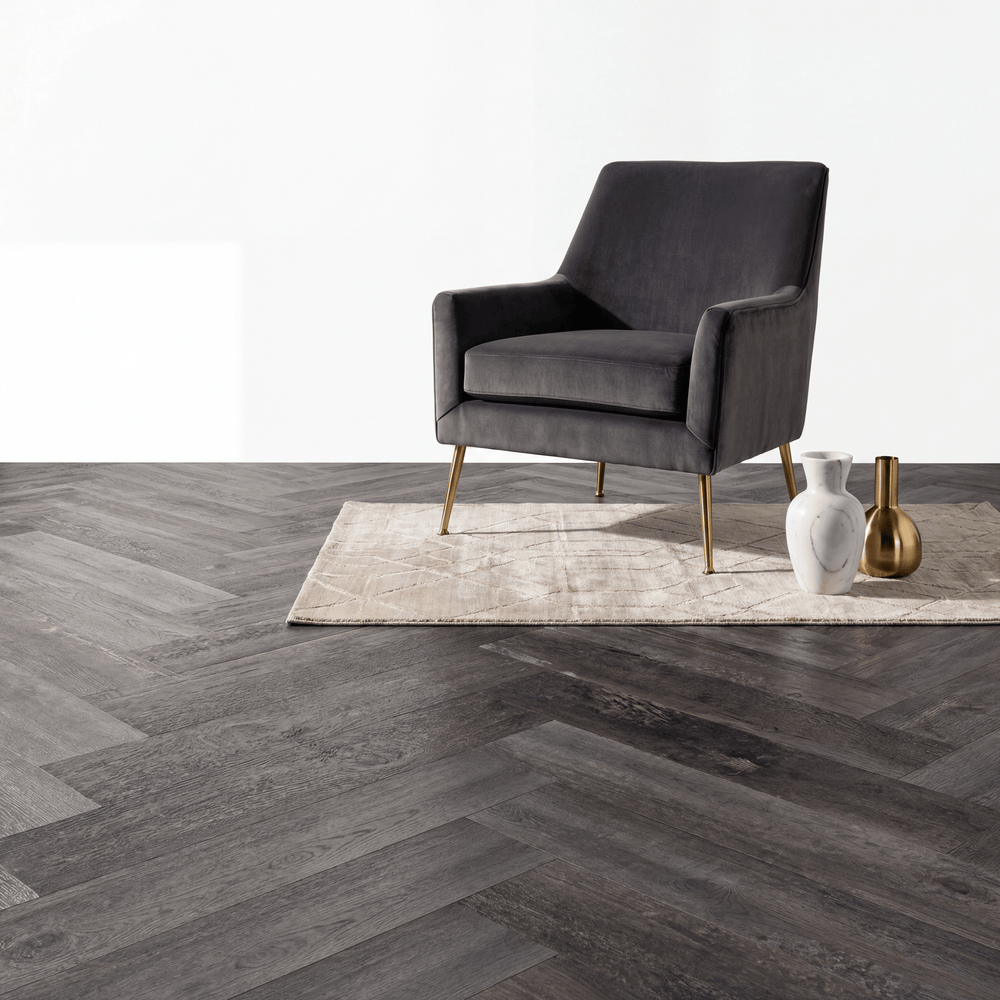 Lux Tenebrae Visgraat Charred Black Oak Plak PVC - Vloerenbeer