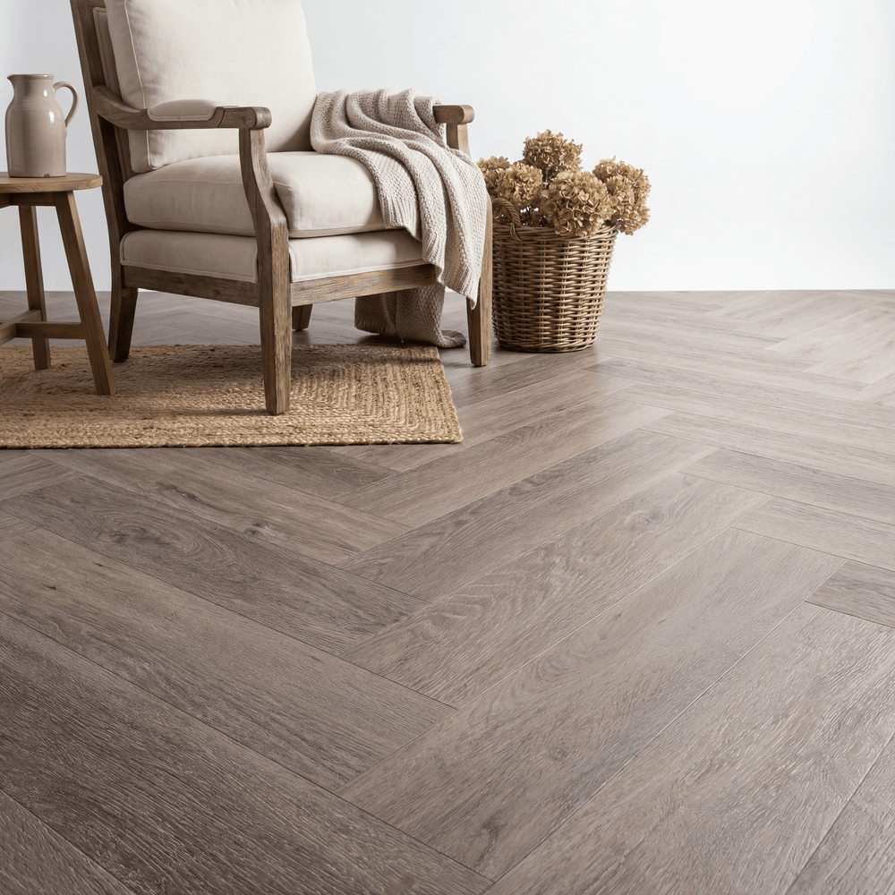 Lux Tenebrae Visgraat Smoky Oak Plak PVC - Vloerenbeer