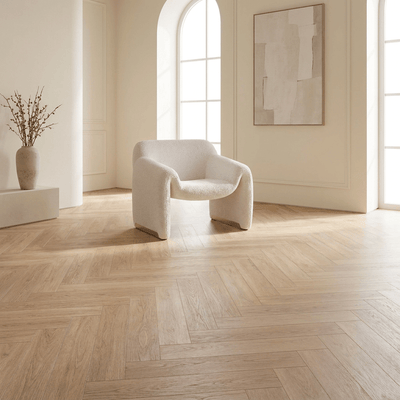 Natura Visgraat Warm Oak Klik PVC – zo ligt de vloer in een kamer